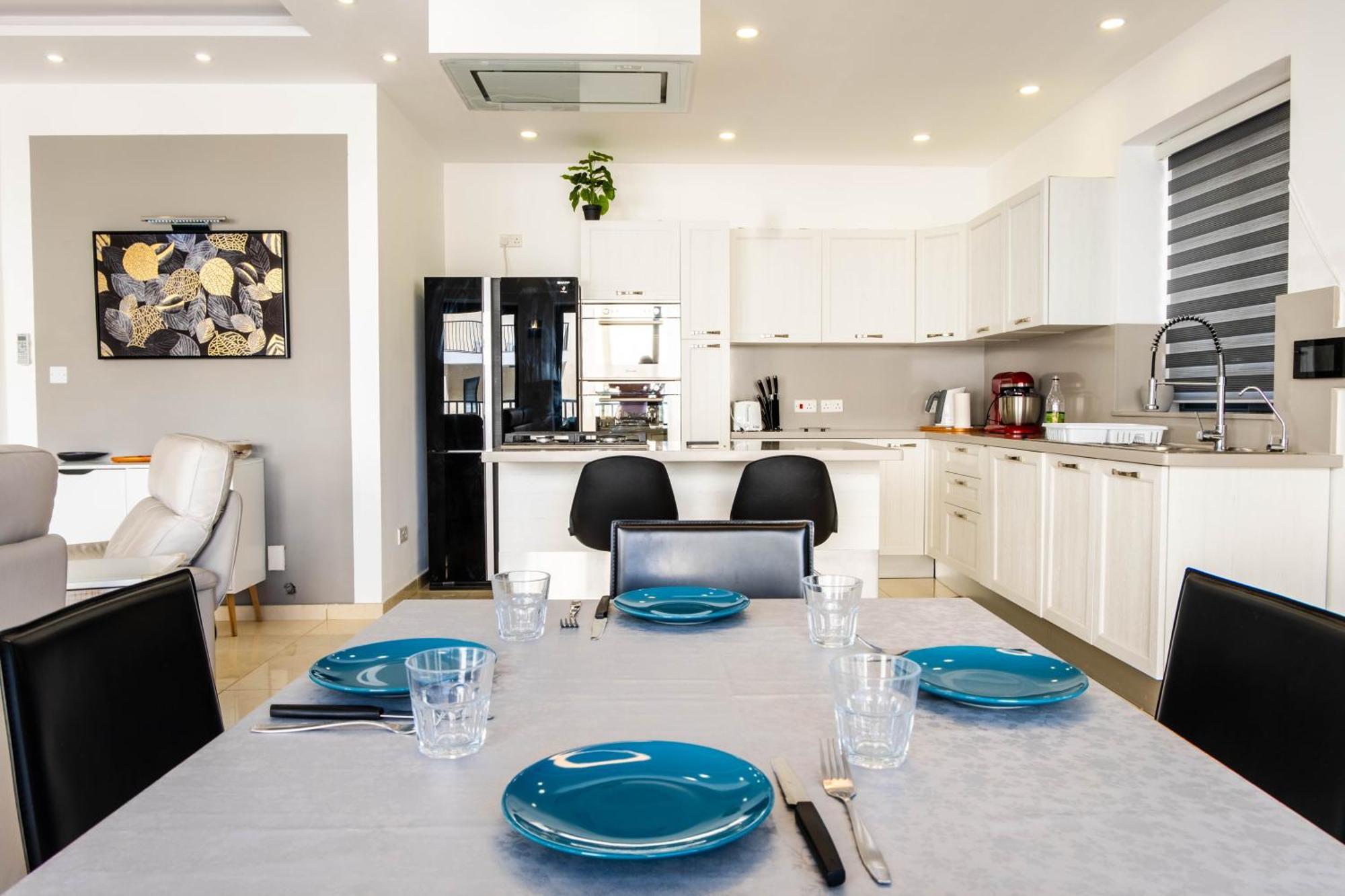 Mellieha, Luxury 3 Bedroom Azure Maisonette Экстерьер фото